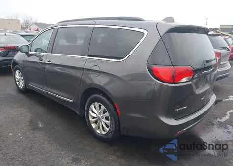 2017 Chrysler Pacifica Touring-L из США, поврежденный, VIN 2C4RC1BG8HR587435